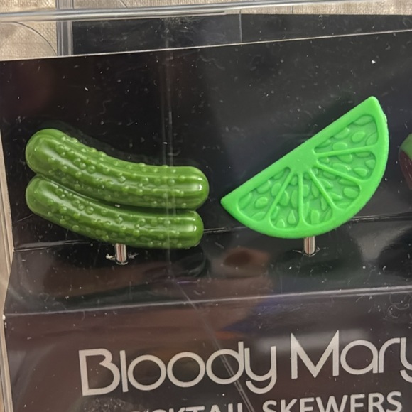 BLOODY MARY COCKTAIL SKEWERS set of 4, NIB. - Picture 2 of 7